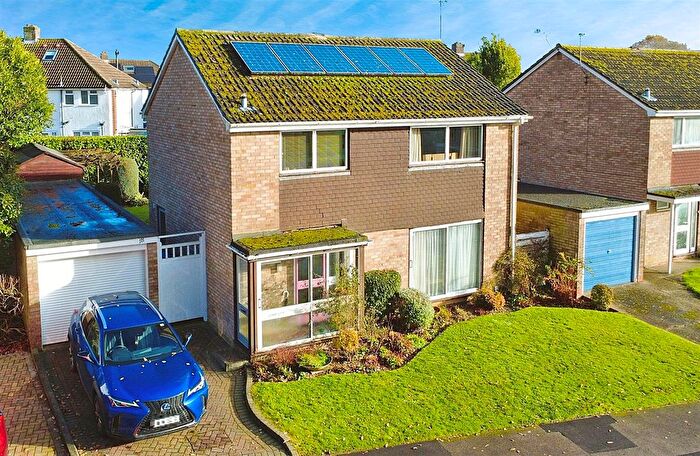 4 Bedroom Detached House For Sale In The Crofts, Leverstock Green, HP3