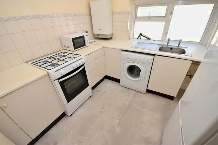 1 Bedroom Flat To Rent In Old Bedford Road, Luton, LU2