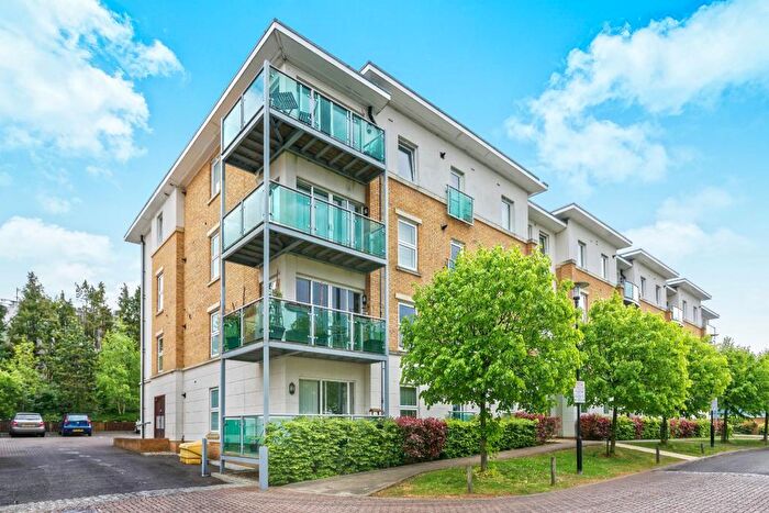 1 Bedroom Flat To Rent In Leatherhead, KT22