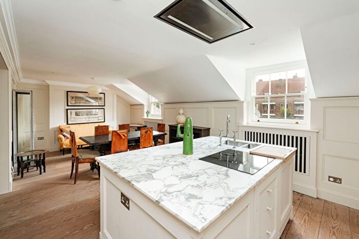 2 Bedroom Flat To Rent In Brunswick Park, London, SE5