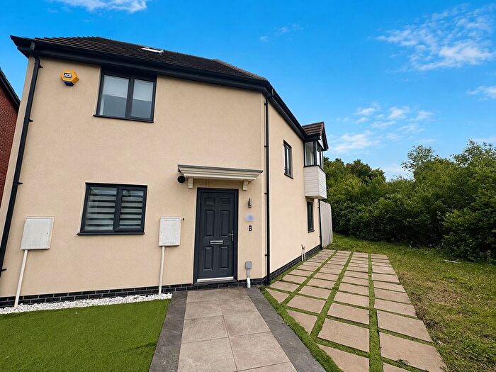 5 Bedroom Detached House To Rent In Argyll Way, Smethwick, B66