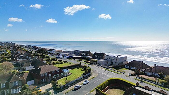4 Bedroom Detached House For Sale In South Cliff Avenue, Bexhill-On-Sea, TN39