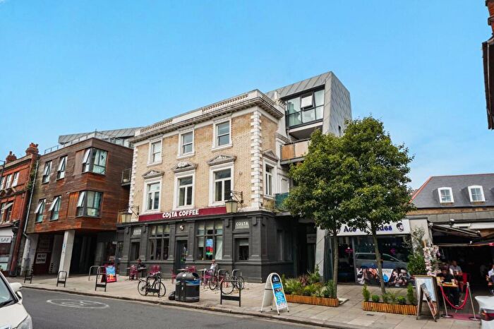 1 Bedroom Apartment For Sale In High Road, Willesden Green, London, NW10