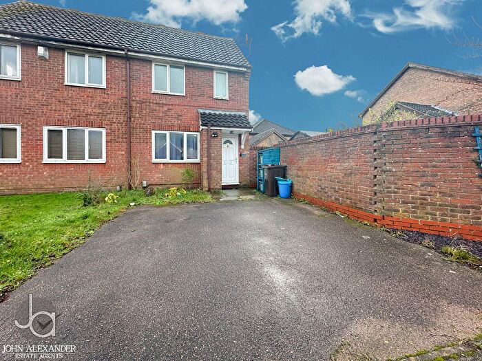 1 Bedroom Mews For Sale In Hanbury Gardens, Highwoods, Colchester, CO4