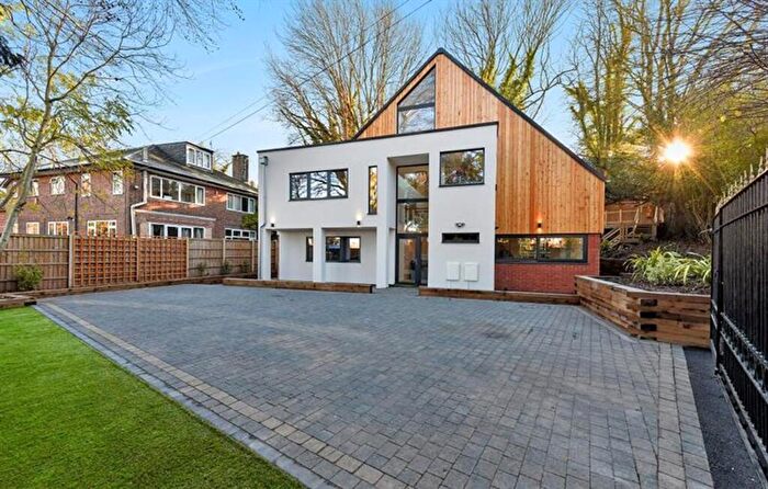 5 Bedroom Detached House To Rent In Elm Bank Drive, Mappeley Park, NG3