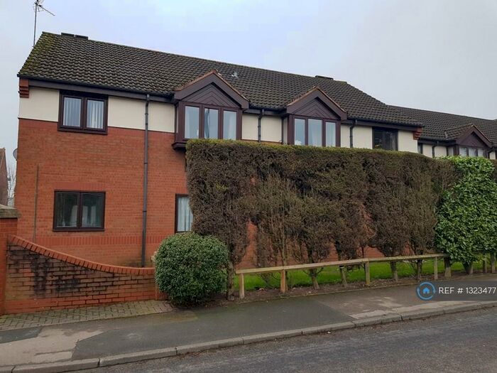 2 Bedroom Flat To Rent In Cricketers Close, Leeds, LS25