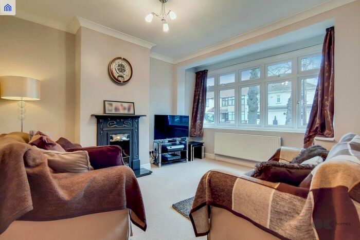 3 Bedroom Terraced House To Rent In Birch Crescent, Hornchurch RM11