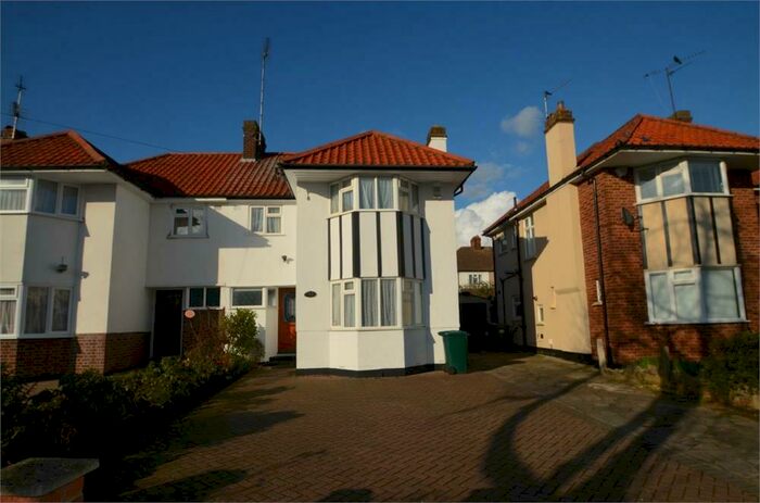 3 Bedroom Semi-Detached House To Rent In Devonshire Road, Mill Hill, NW7