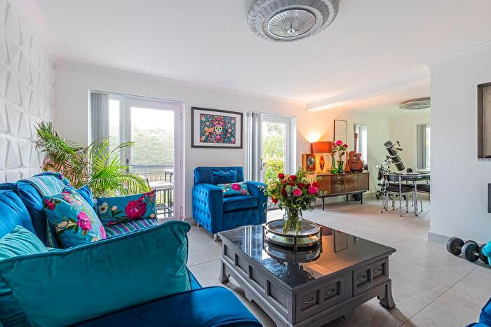 2 Bedroom Flat For Sale In Grangemoor Court, Cardiff Bay, Cardiff, CF11