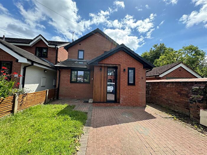 3 Bedroom Detached House To Rent In Brooks Road, Old Trafford, Manchester, M16