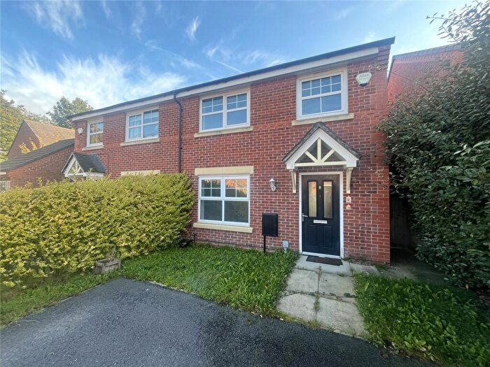 4 Bedroom Semi-Detached House For Sale In Common Alder Way, Blackley, Manchester, M9