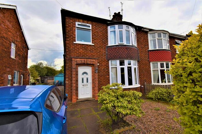 3 Bedroom Semi-Detached House To Rent In Peveril Avenue, Scunthorpe, DN17