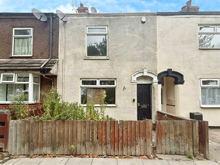 3 Bedroom Terraced House For Sale In Corporation Road, Grimsby, Lincolnshire, DN31