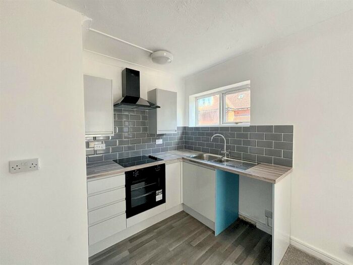 1 Bedroom Flat For Sale In Lewes Road, Eastbourne, BN21