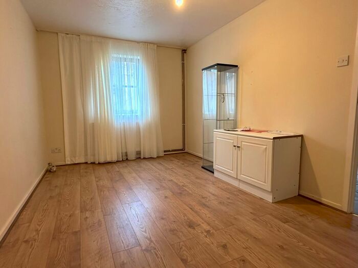 2 Bedroom Flat To Rent In Somerset Gardens, Creighton Road, London, N17
