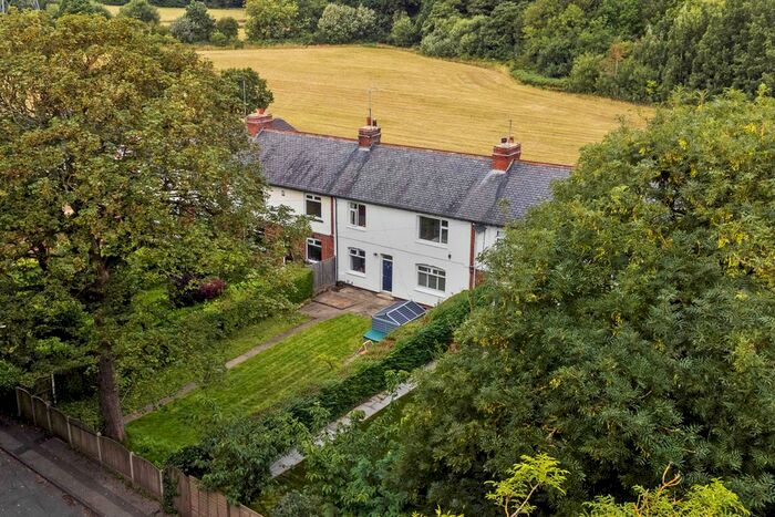 4 Bedroom Terraced House For Sale In Newmarket Lane, Stanley, Wakefield, WF3