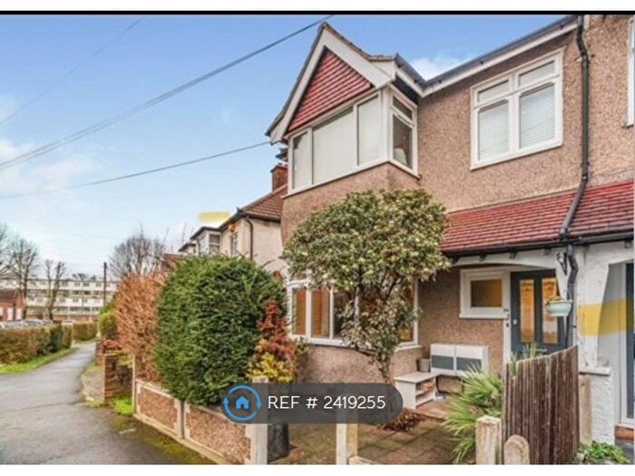 1 Bedroom Maisonette To Rent In Ground Floor, Sutton, SM1