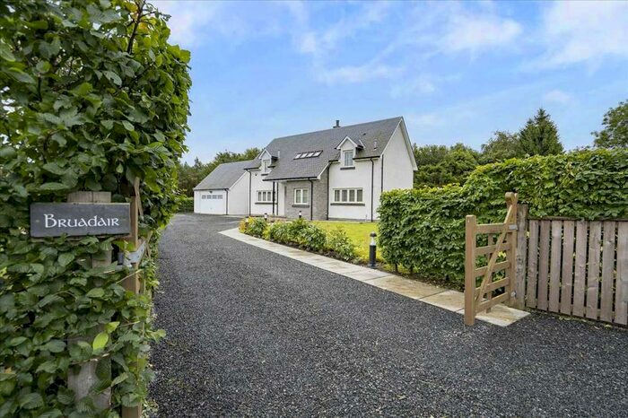 4 Bedroom Detached House For Sale In Bruadair, Crook Of Devon, KY13