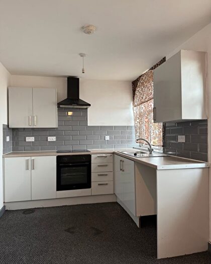 2 Bedroom Flat To Rent In Roscoe Street, Oldham, OL1