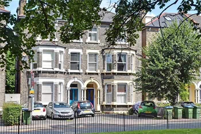 Studio To Rent In Charlton Road, London, SE3