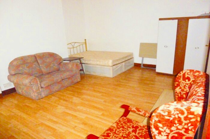 Studio To Rent In Anson Road, London N7