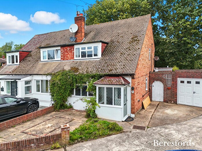 3 Bedroom Bungalow For Sale In Oakbank, Hutton, CM13