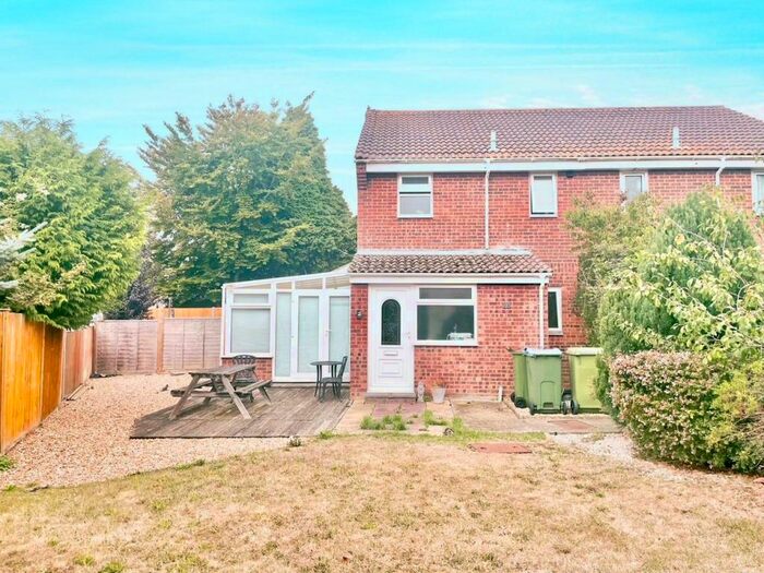 1 Bedroom Semi-Detached House To Rent In Hawkwell, Fareham, PO16