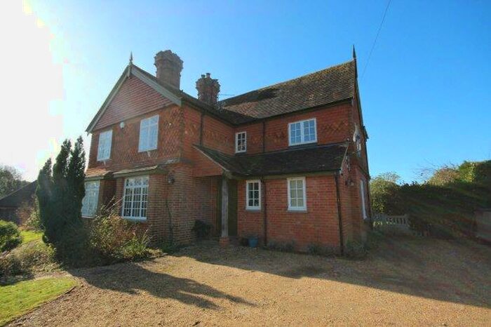 3 Bedroom House To Rent In Billingshurst Road, Wisborough Green, RH14