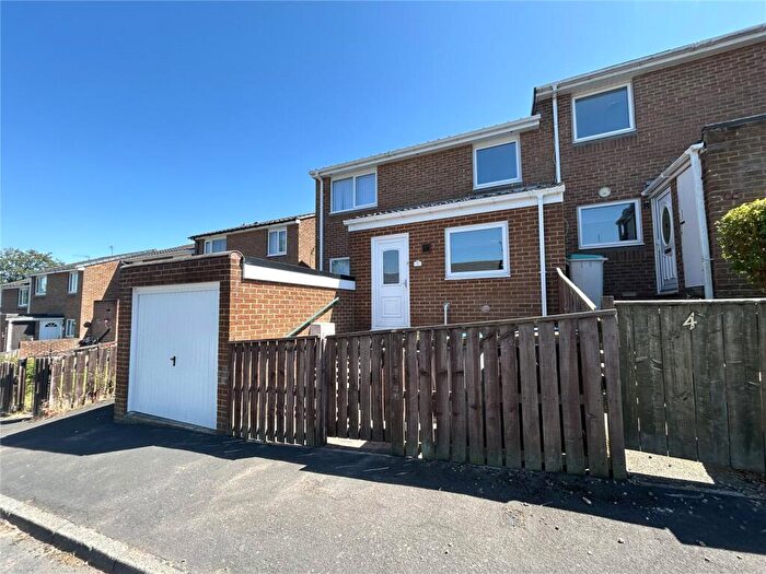 3 Bedroom Semi-Detached House To Rent In Glenluce Court, Blackhill, Consett, County Durham, DH8