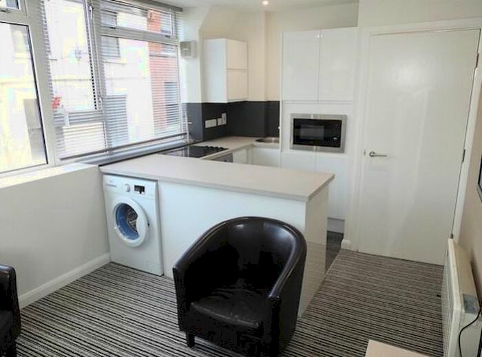 1 Bedroom Flat To Rent In Centre Court, Paragon Street, HU1