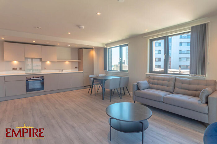 2 Bedroom Apartment To Rent In St Martin's Place, Broad Street, Birmingham, West Midlands, B15