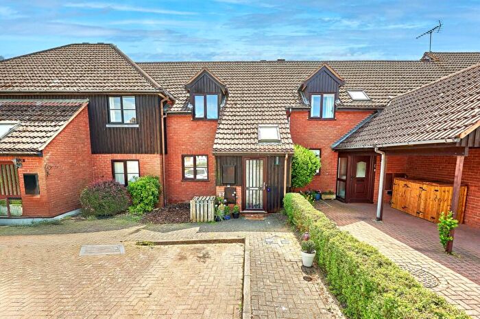 1 Bedroom Maisonette To Rent In Mount Road, Wheathampstead, Hertfordshire, AL4