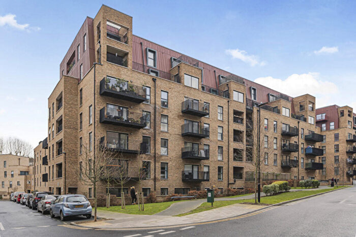 2 Bedroom Flat To Rent In Woolwich, SE18