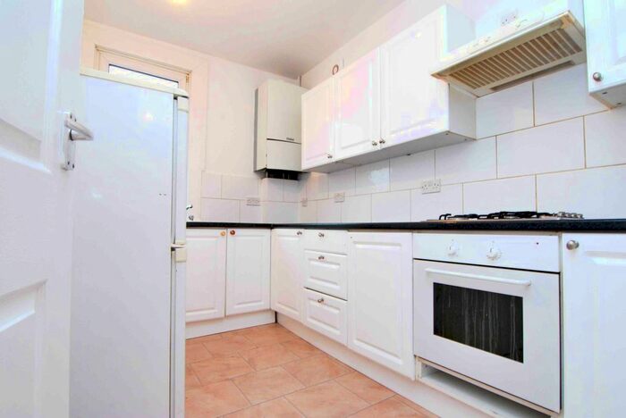 2 Bedroom Flat To Rent In St Johns Road, Tottenham, London N15