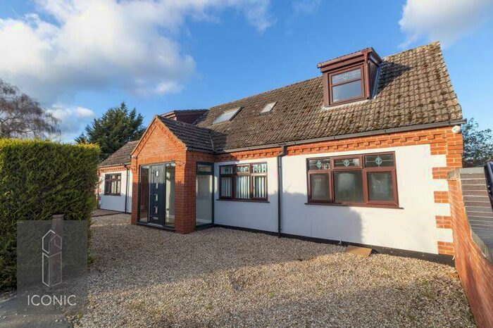 4 Bedroom Chalet To Rent In Upper Stafford Avenue, New Costessey, Norwich, NR5