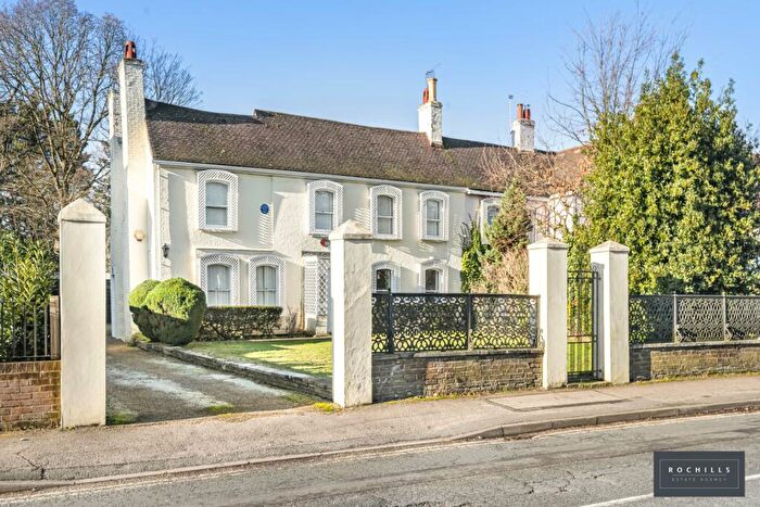 1 Bedroom Apartment To Rent In Ashley Road, Walton-on-Thames, Surrey, KT12