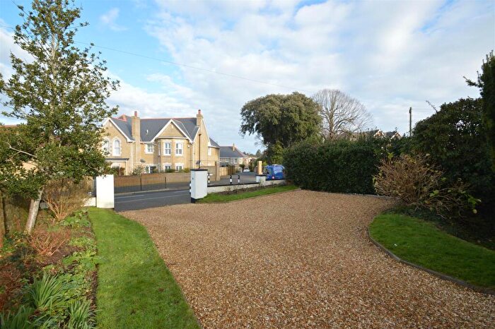 5 Bedroom Semi-Detached House For Sale In Elmfield, Ryde, PO33