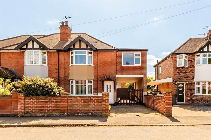 3 Bedroom Semi-Detached House For Sale In Farnsfield Avenue, Burton Joyce, Nottingham, NG14