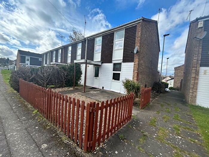 3 Bedroom Semi-Detached House To Rent In Goodwood Road, Leicester, LE5