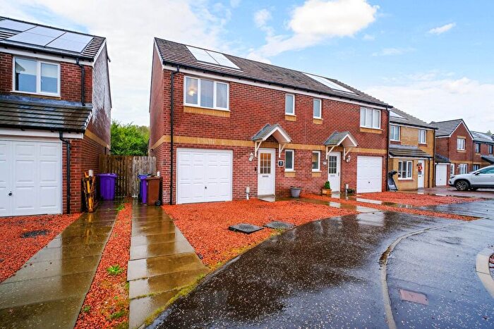 3 Bedroom Semi-Detached Villa For Sale In Annickbank Way, North Newmoor, Irvine, KA11