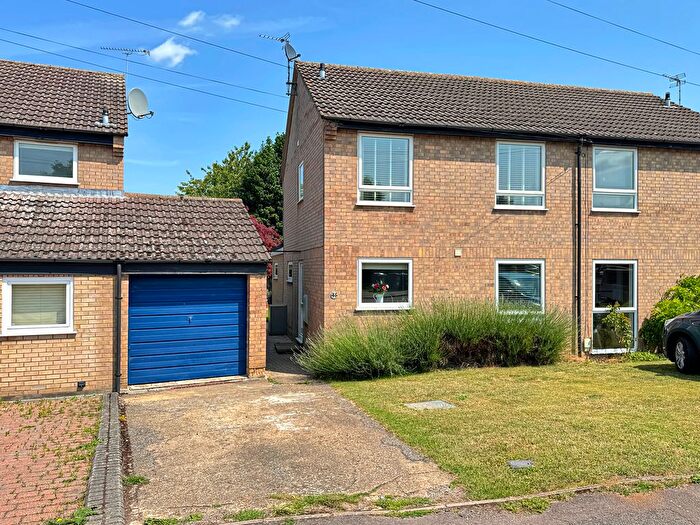 3 Bedroom Semi-Detached House For Sale In Mortlock Gardens, Great Abington, CB21