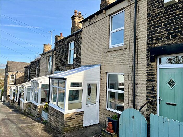 2 Bedroom Terraced House To Rent In Vine Street, Cleckheaton, West Yorkshire, BD19