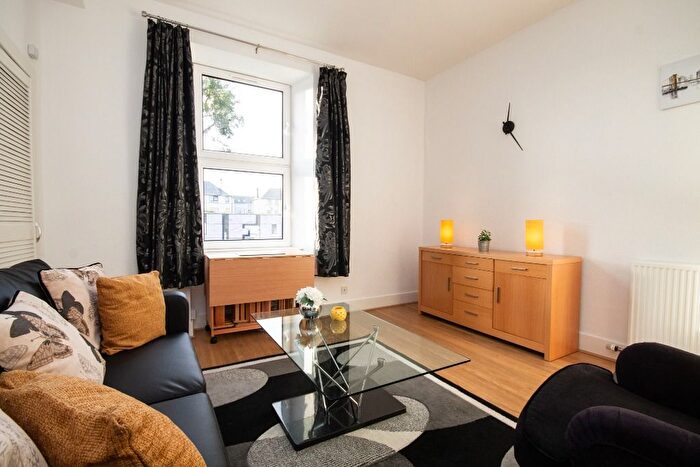 2 Bedroom Flat To Rent In Merkland Road East, City Centre, Aberdeen, AB24