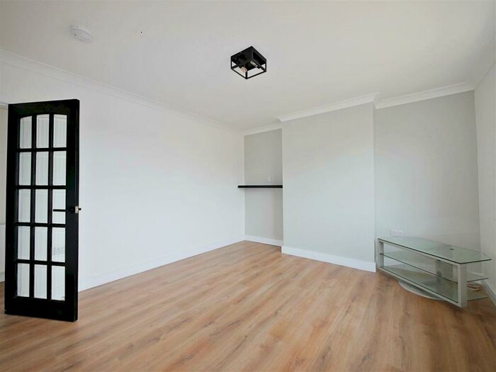 1 Bedroom Flat To Rent In Craighead Road, Milton Of Campsie, Glasgow, G66