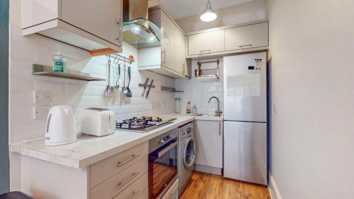 1 Bedroom Flat To Rent In Kennoway Drive, Partick, Glasgow, G11
