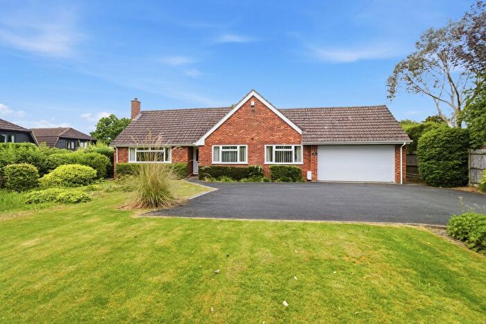 2 Bedroom Bungalow For Sale In Walwyn Road, Colwall, WR13