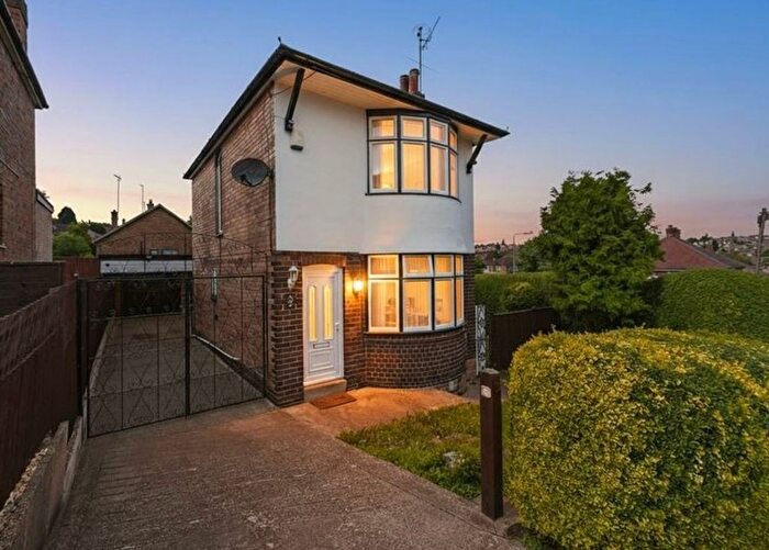 3 Bedroom Detached House For Sale In Ivy Grove, Carlton, Nottingham, NG4