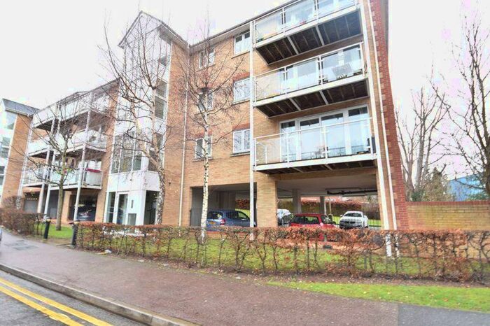 2 Bedroom Apartment To Rent In Foxglove Way, Luton, LU3
