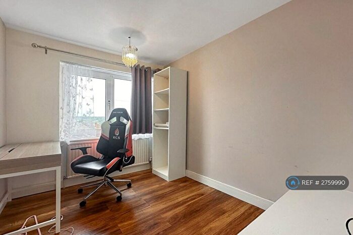 3 Bedroom Semi-Detached House To Rent In Hughenden Avenue, High Wycombe, HP13