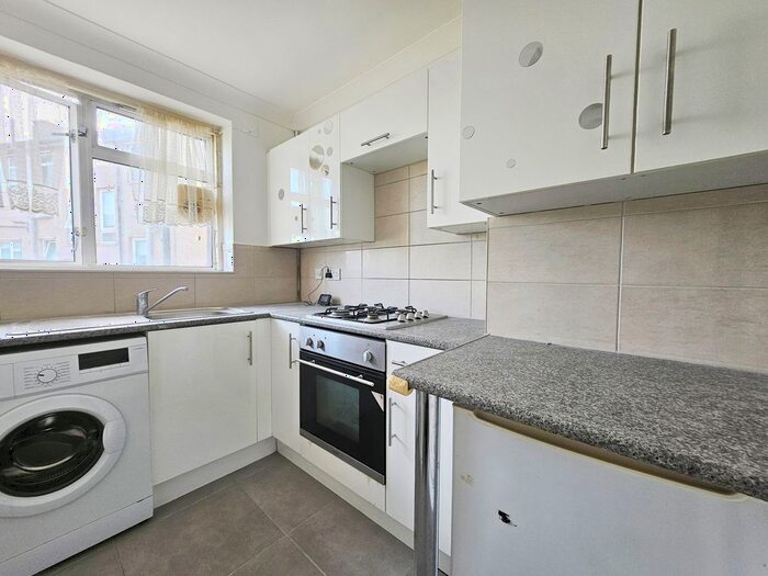 1 Bedroom Flat To Rent In Whitethorn Avenue, West Drayton, Middlesex, UB7